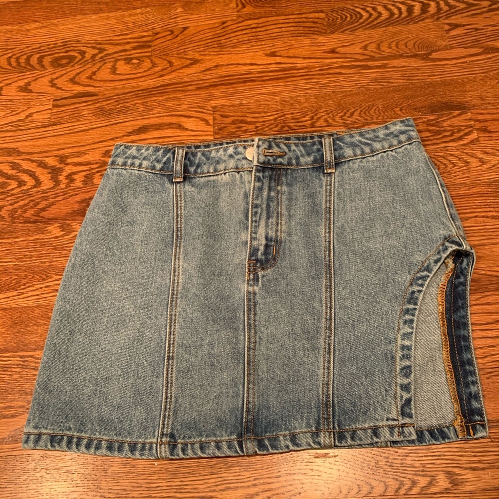 Brand new Superdown Womens size M denim skirt